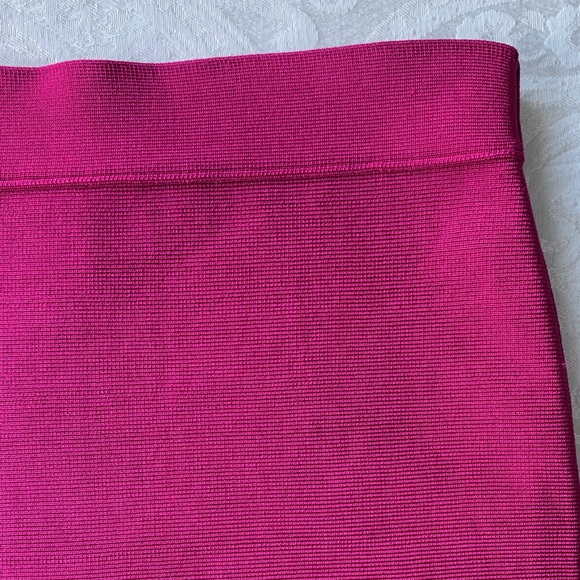 Guess by Marciano size XXS bandage skirt - Picture 3 of 13